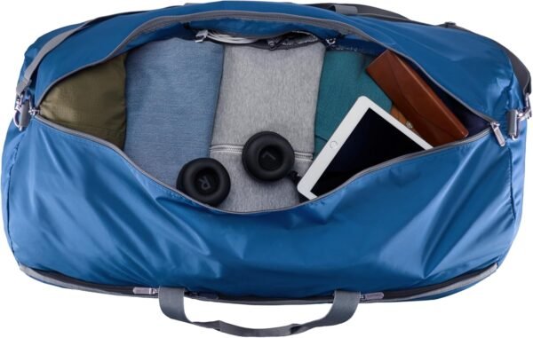 Amazon Basics 32" Extra Large Foldable Duffle Bag for Travel & Storage, with Exterior/Interior Zippered Pockets, Lightweight/Durable Nylon Material, 50-LBS Capacity, 9254 Cubic Inch (150L), Navy Blue - Image 4